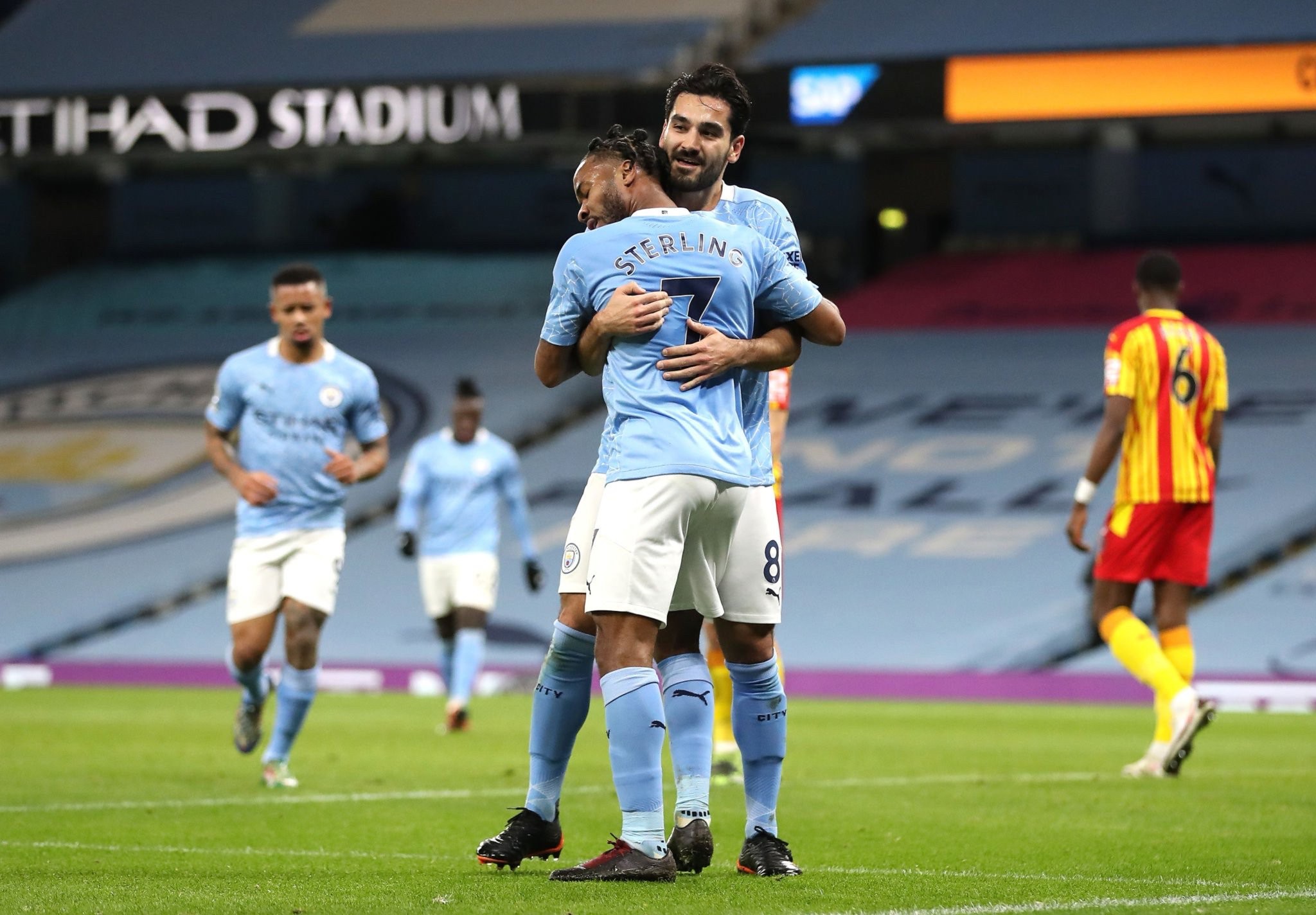 而在定位球 而在定位球